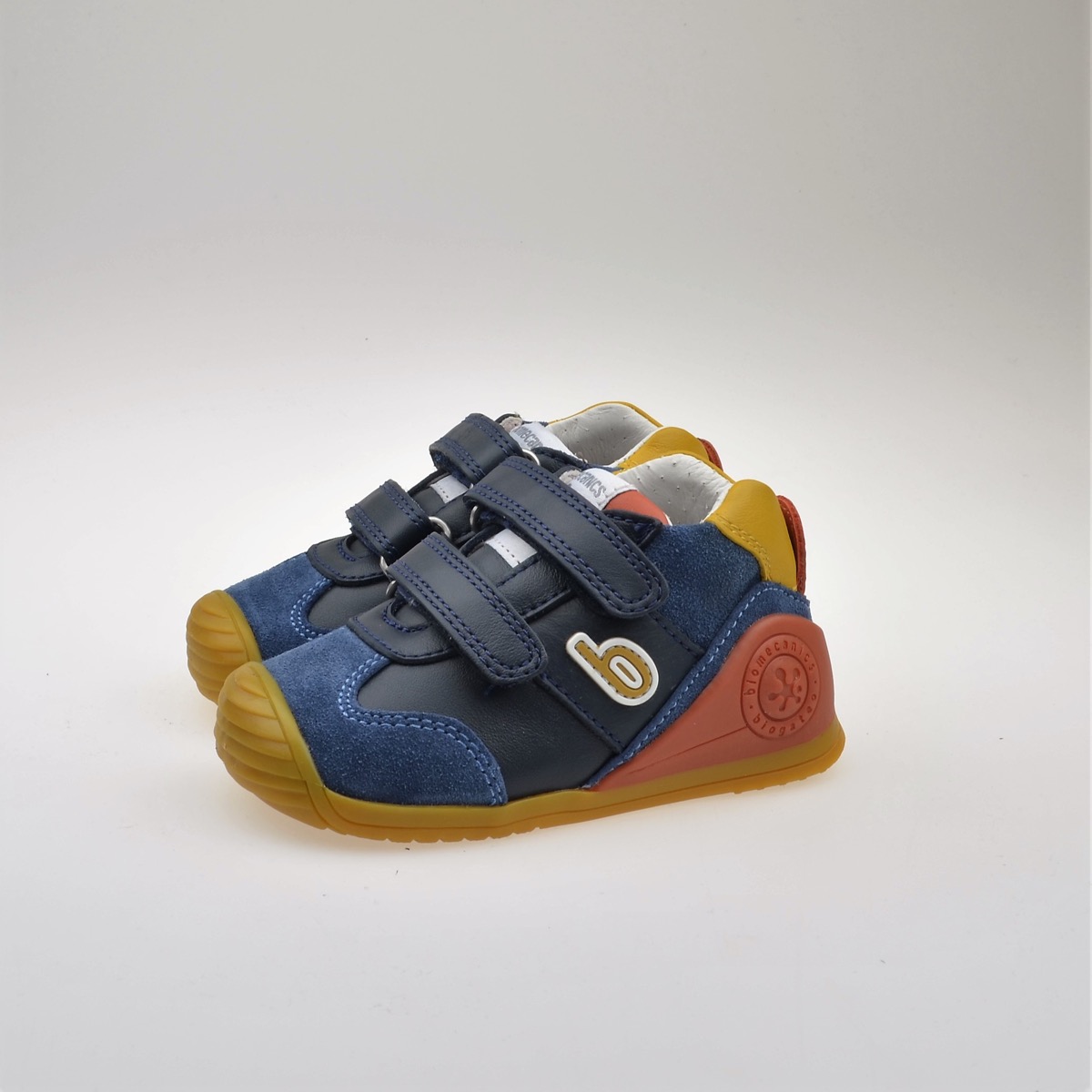 Kotníkové boty Biomecanics